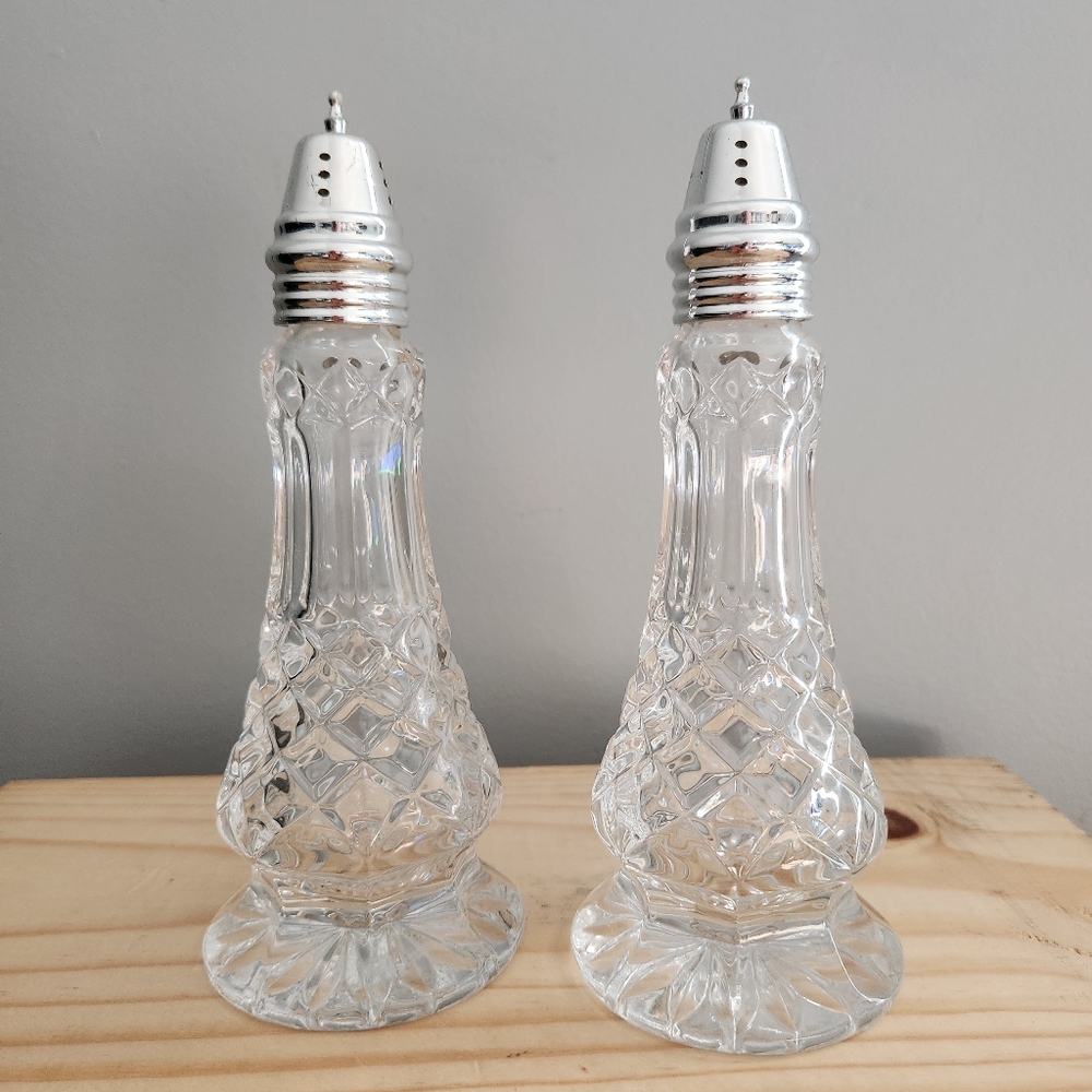 Elegant Crystal Glass Salt and Pepper Shakers With Silver Tops